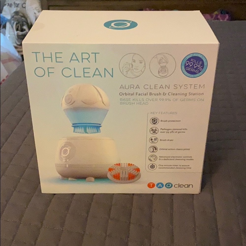 NEW in BOX TAO Cleansing Brush